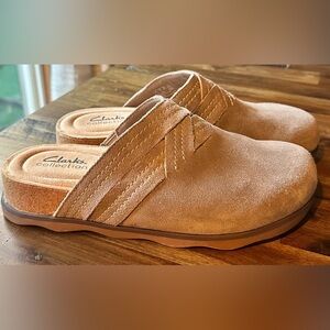 Clarks Brynn Glide mules